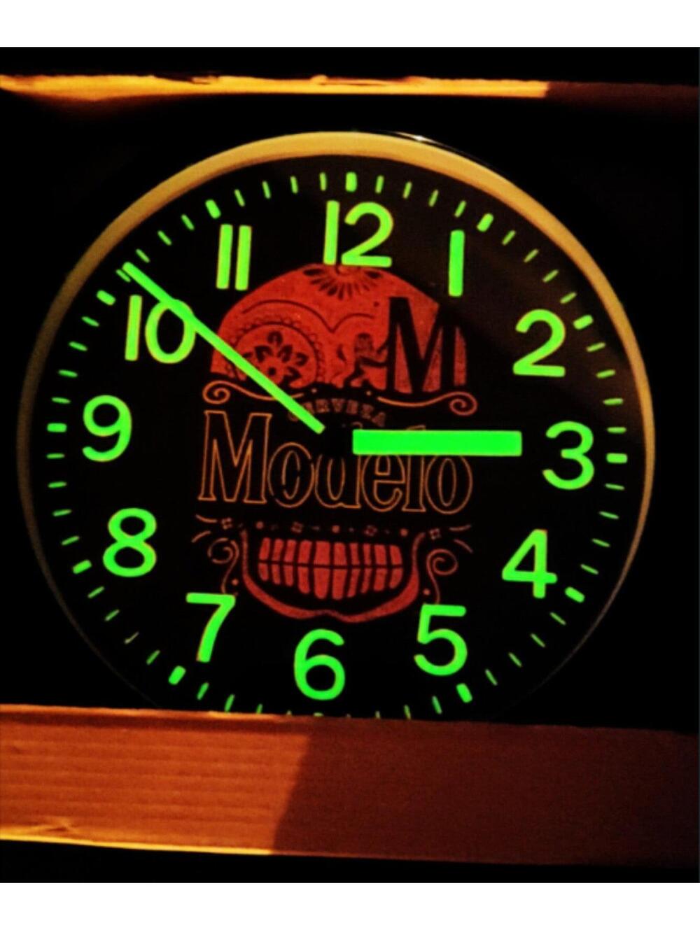 Medelo Bar Beer Glow In The Dark Wall Clock New!